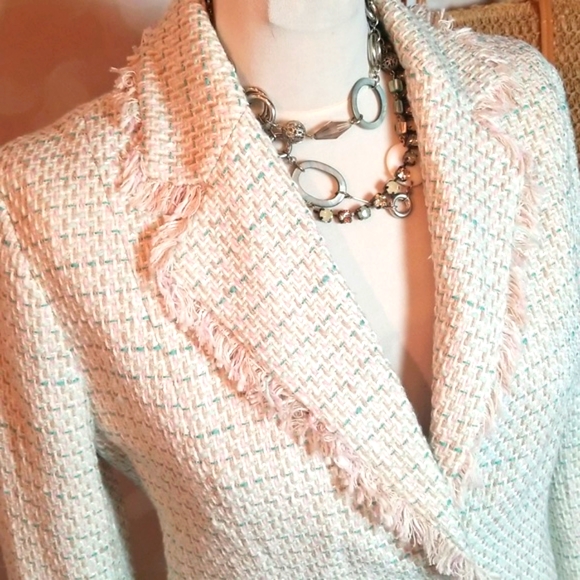 Bloomingdale's | Cream and Blue Tweed Suit Jacket Size 10P - Picture 2 of 11